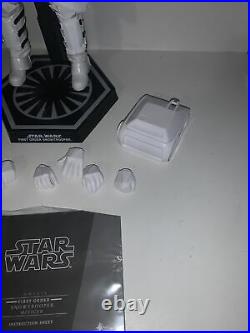 1/6 Hot Toys MMS First Order Officer Snow trooper Incomplete. No Reserve