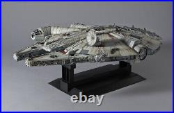 Built model Star Wars Millennium Falcon Perfect Grade 1/72 with led-pre order