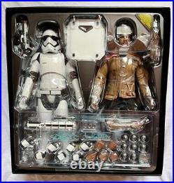 Finn & First Order Stormtrooper Riot Control 1/6 Hot toys MMS346 Star Wars
