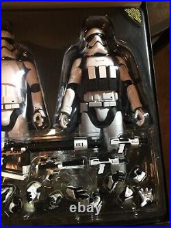 Hot Toys FIRST ORDER STORMTROOPERS Set 1/6 Scale MMS319 (READ DESCRIPTION)