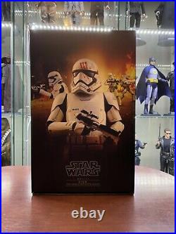 Hot Toys Finn First Order Stormtrooper FN-2187 MMS367 Exclusive Star Wars 1/6