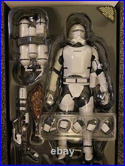 Hot Toys First Order Flametrooper 1/6 Scale Figure Star Wars Force Awakens