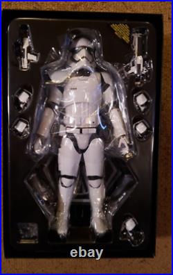 Hot Toys First Order Stormtrooper MMS316 16 Star Wars New With Brown Shipper