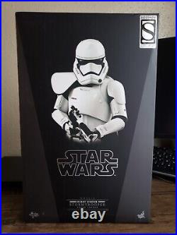 Hot Toys First Order Stormtrooper Squad Leader MMS316 Star Wars 16 Scale Figure