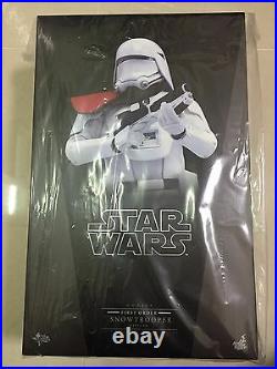 Hot Toys MMS 322 Star Wars Force Awakens First Order Snowtrooper Officer NEW