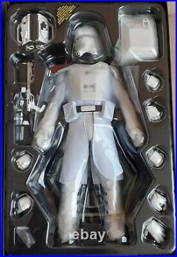 Hot Toys MMS322 First Order Snowtrooper Officer 1/6 Star Wars Figure New