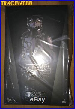 Hot Toys MMS324 Star Wars Episode EP VII The Force Awakens First Order Tie Pilot