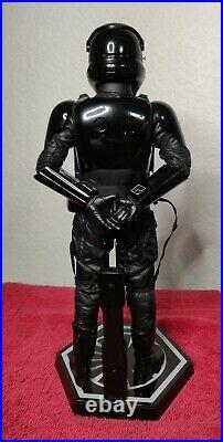 Hot Toys MMS324 Star Wars TFA- 1/6th Scale First Order Tie Pilot, VG