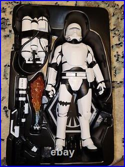 Hot Toys MMS326 Star Wars VII The Force Awakens First Order Flametrooper 1/6