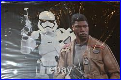 Hot Toys MMS346 Star Wars 1/6 Finn & First Order Riot Control Stormtrooper, NIB