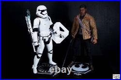 Hot Toys MMS346 Star Wars TFA 1/6 Finn & First Order Stormtrooper Set USED F/S