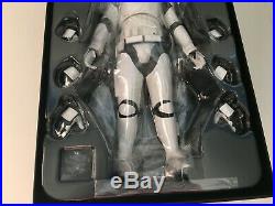 Hot Toys MMS367 Star Wars Finn (First Order Stormtrooper Ver) John Boyega
