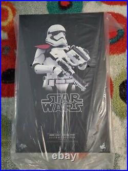 Hot Toys Mms 334 Star Wars Tfa First Order Stormtrooper Officer 12 16 Scale