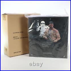 Hot Toys Star Wars Finn And First Order Riot Control Stormtrooper 16 MMS346