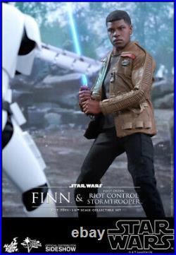 Hot Toys Star Wars Finn And First Order Riot Control Trooper MMS346 NEW