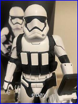 Hot Toys Star Wars First Order Heavy Gunner Stormtrooper 1/6 Figure MMS318