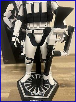 Hot Toys Star Wars First Order Heavy Gunner Stormtrooper 1/6 Figure MMS318