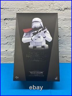 Hot Toys Star Wars First Order Snow Trooper Officer mms322 1/6 Scale