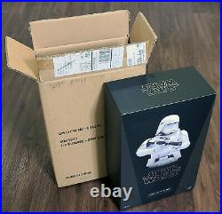 Hot Toys Star Wars First Order Snowtrooper MMS321 1/6th Scale Figure