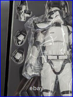 Hot Toys Star Wars First Order Stormtrooper Squad Leader MMS316 NEW 2015