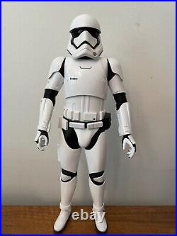 Hot Toys Star Wars First Order Stromtroopers 1/6 Scale 12 Action Figure Set