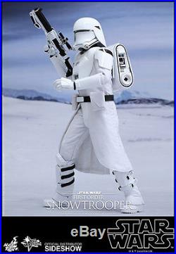 Hot Toys Star Wars The Force Awakens FIRST ORDER SNOWTROOPER Figure 1/6 Scale