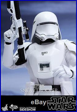 Hot Toys Star Wars The Force Awakens FIRST ORDER SNOWTROOPER Figure 1/6 Scale