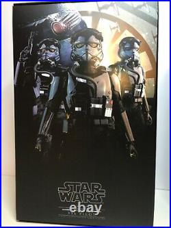 Hot toys Star Wars 1/6 scale first order tie pilot