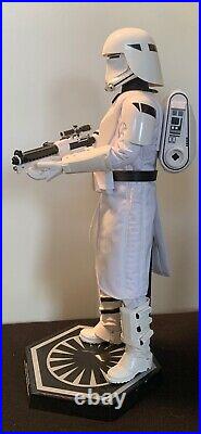 Hot toys star wars 1/6 scale First Order Snow Trooper