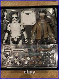 Hot toys star wars finn & first order stormtrooper No. 341