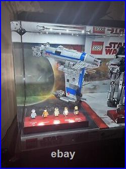Lego Star Wars Toys R Us? Store Display LED Sets 75188, 75189, 75190