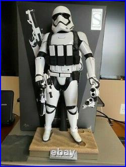 Sideshow Exclusive Hot Toys Star Wars 1/6 First Order Storm Trooper Loose/Box